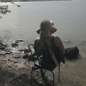 Meet your Posher, Christine